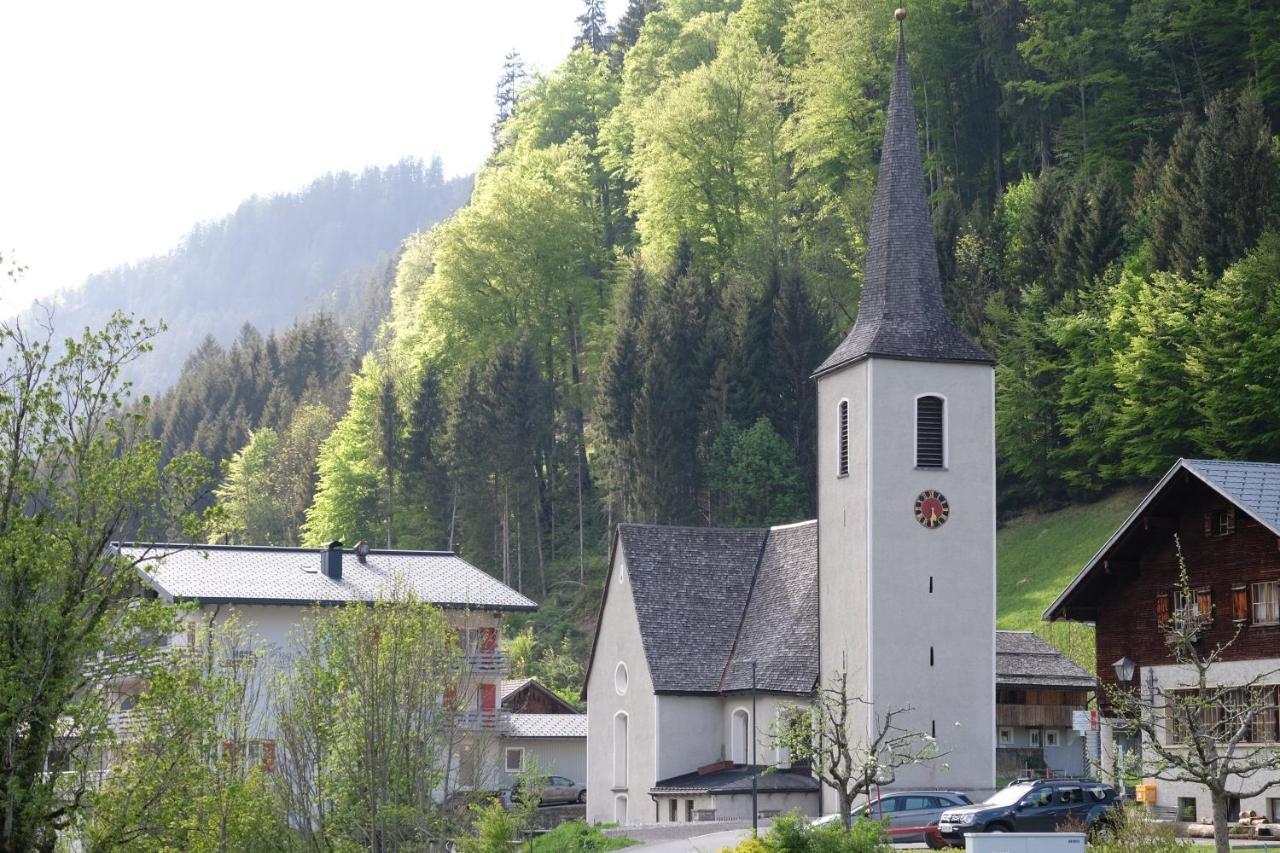 Hotel Gasthof Kreuz Sonntag Exterior foto